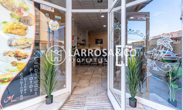 Resale - Commercial space - Torrevieja - Estacion de autobuses