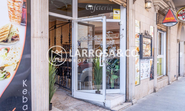 Resale - Commercial space - Torrevieja - Estacion de autobuses