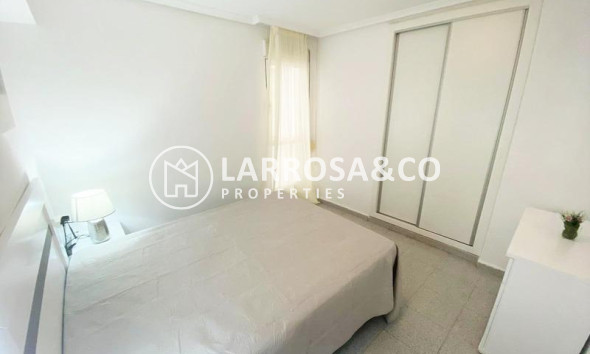 Resale - Apartment - Torrevieja - Playa del cura