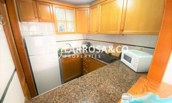 Resale - Apartment - Torrevieja - Playa del cura