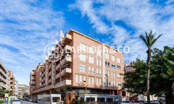 Resale - Apartment - Torrevieja - Playa del cura