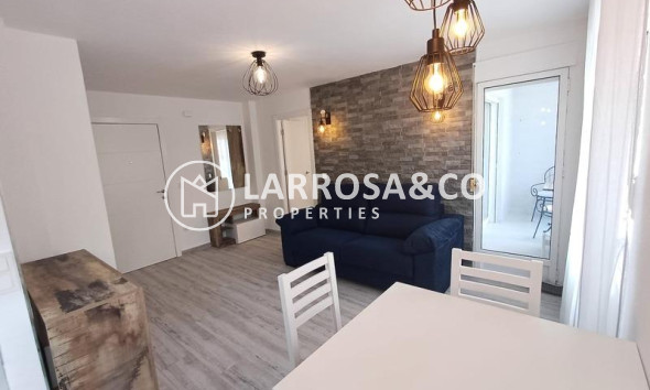 Resale - Apartment - Torrevieja - Acequion