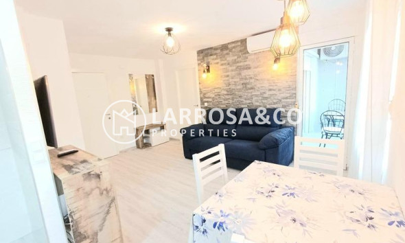 Resale - Apartment - Torrevieja - Acequion