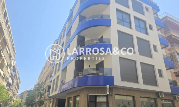 Resale - Apartment - Torrevieja - Estacion de autobuses