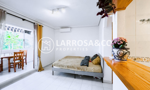 Resale - Apartment - Torrevieja - La Mata