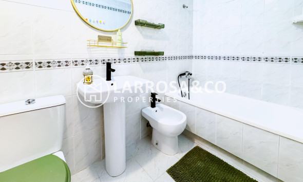 Resale - Apartment - Torrevieja - La Mata
