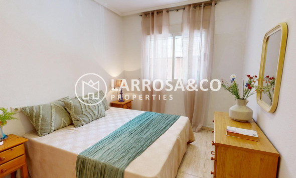 Herverkoop - Ground floor apartment - Torrevieja - Estacion de autobuses