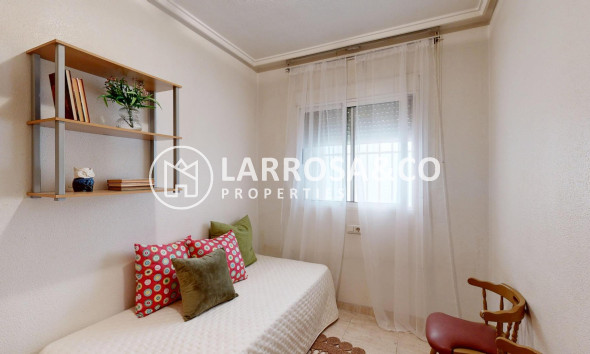 Herverkoop - Ground floor apartment - Torrevieja - Estacion de autobuses