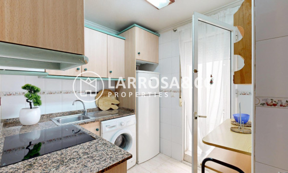 Herverkoop - Ground floor apartment - Torrevieja - Estacion de autobuses