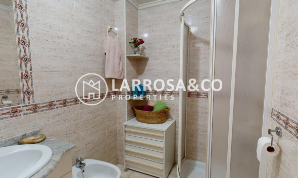 Herverkoop - Ground floor apartment - Torrevieja - Estacion de autobuses