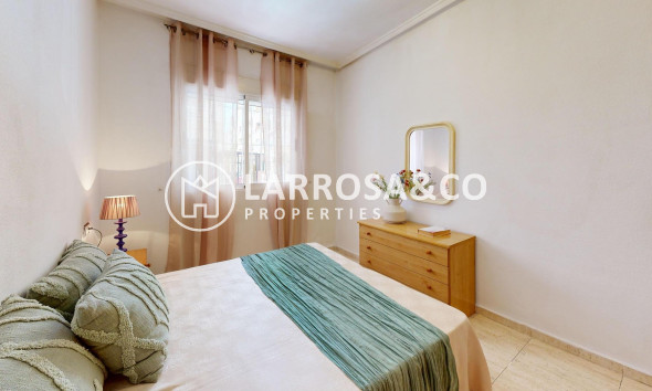 Herverkoop - Ground floor apartment - Torrevieja - Estacion de autobuses