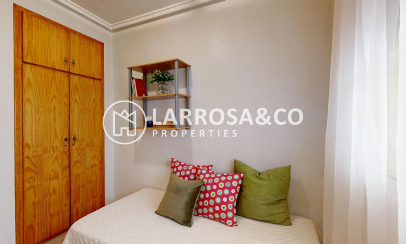 Herverkoop - Ground floor apartment - Torrevieja - Estacion de autobuses