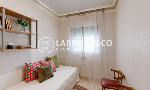 Herverkoop - Ground floor apartment - Torrevieja - Estacion de autobuses