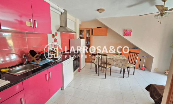 Resale - Apartment - Torrevieja - Eliseos playa