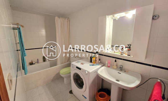 Resale - Apartment - Torrevieja - Eliseos playa