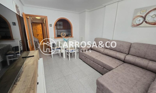 Resale - Apartment - Torrevieja - Playa del cura