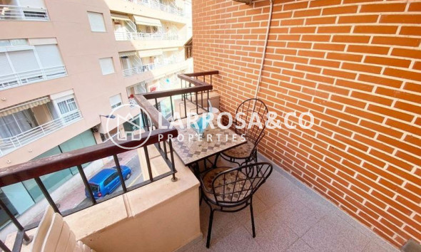 Resale - Apartment - Torrevieja - Playa del cura