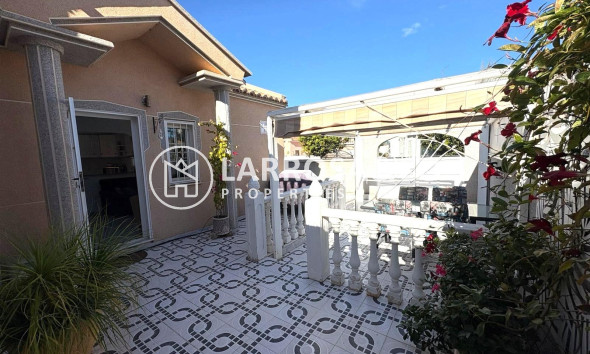 Resale - Semi-detached house - Torrevieja - Carrefour