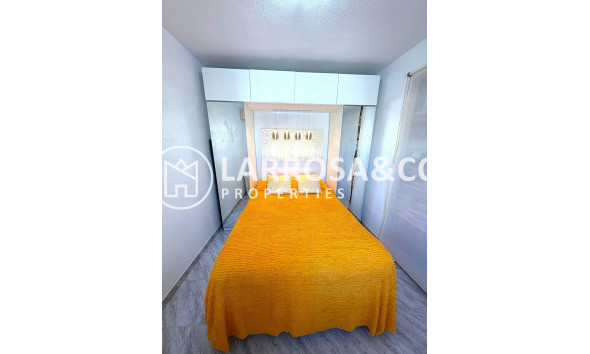 Resale - Semi-detached house - Torrevieja - Carrefour