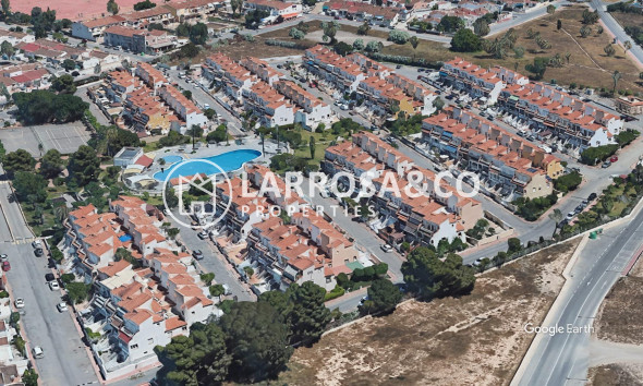 Resale - Semi-detached house - Torrevieja - Carrefour