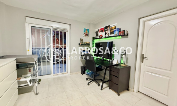 Вторичный рынок - Таунхаус - Сьюдад Кесада - Ciudad Quesada