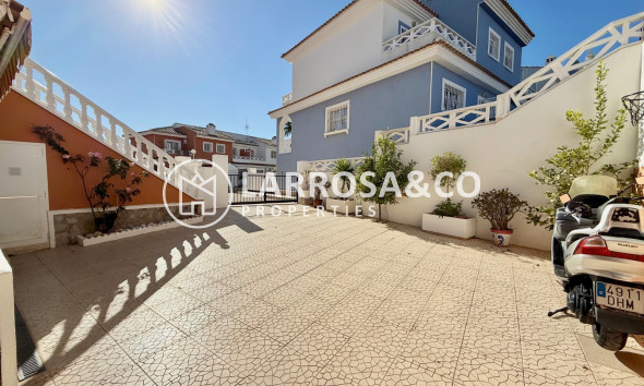 Вторичный рынок - Таунхаус - Сьюдад Кесада - Ciudad Quesada