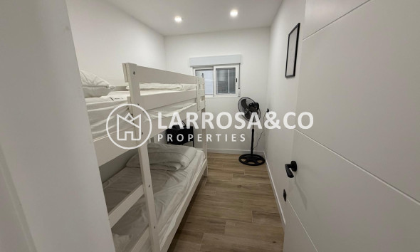 Reventa - Apartamento - Torrevieja - Playa del Acequión