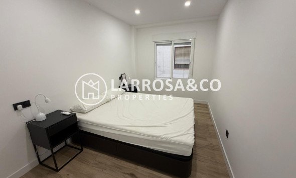 Reventa - Apartamento - Torrevieja - Playa del Acequión