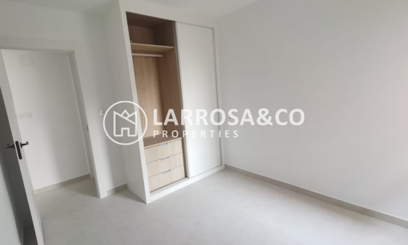 Resale - Apartment - Torrevieja - La Mata