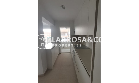 Resale - Apartment - Torrevieja - La Mata