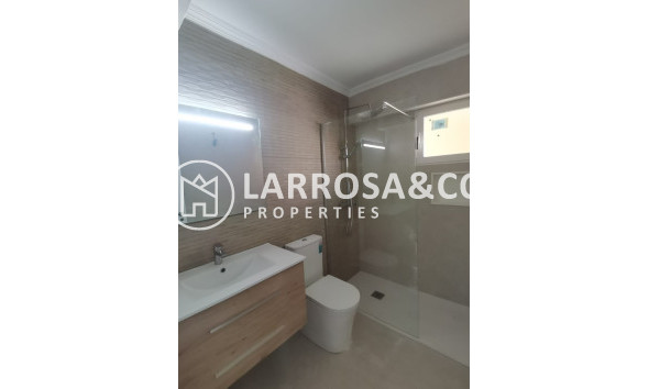 Resale - Apartment - Torrevieja - La Mata