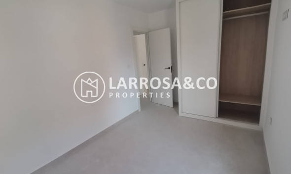 Resale - Apartment - Torrevieja - La Mata
