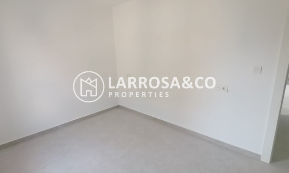 Resale - Apartment - Torrevieja - La Mata