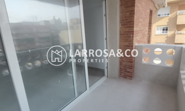 Resale - Apartment - Torrevieja - La Mata
