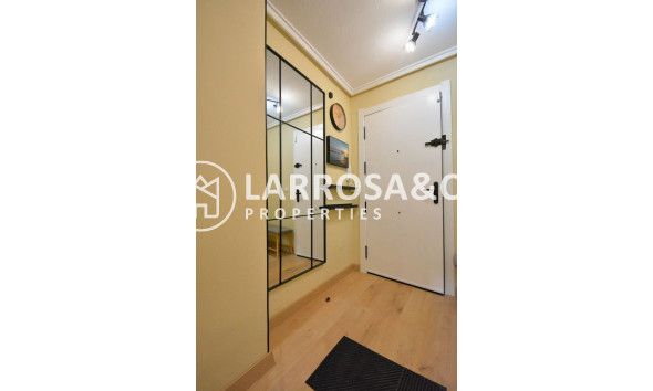 Resale - Apartment - Guardamar del Segura - MERCADONA