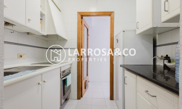 Resale - Apartment - Torrevieja - Playa del Acequión