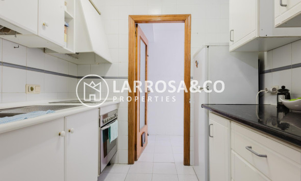 Resale - Apartment - Torrevieja - Playa del Acequión
