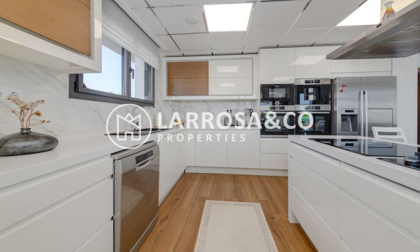 Resale - Detached House/Villa - Torrevieja - Los Balcones