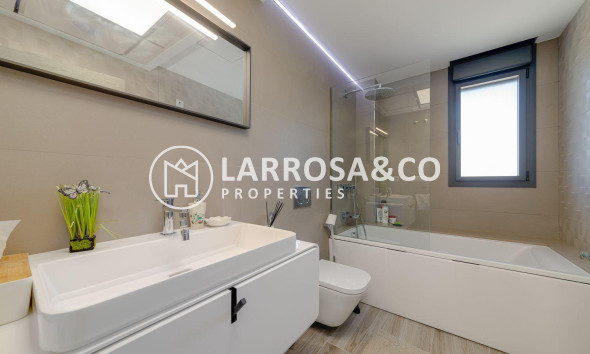 Resale - Detached House/Villa - Torrevieja - Los Balcones