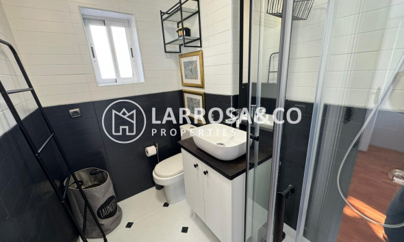 Resale - Bungalow - Torrevieja - Punta Prima