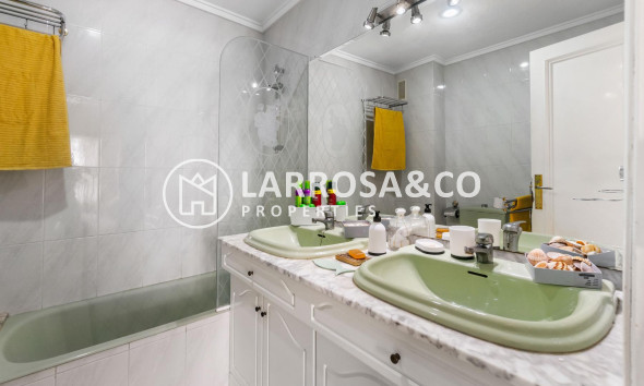 Reventa - Apartamento - Torrevieja - Piscinas naturales