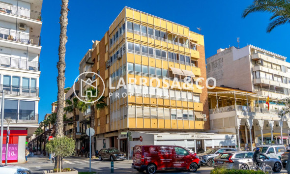 Reventa - Apartamento - Torrevieja - Piscinas naturales