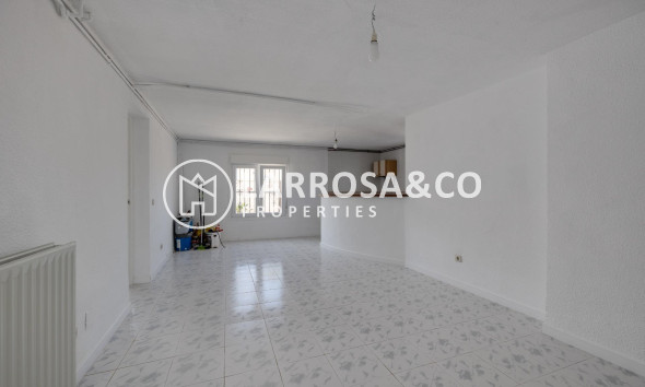 Resale - Detached House/Villa - Torrevieja - La Siesta - El Salado - Torreta