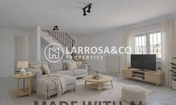 Resale - Detached House/Villa - Torrevieja - La Siesta - El Salado - Torreta