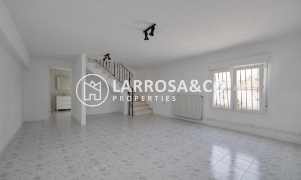 Resale - Detached House/Villa - Torrevieja - La Siesta - El Salado - Torreta