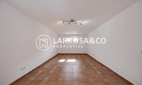 Resale - Detached House/Villa - Torrevieja - La Siesta - El Salado - Torreta
