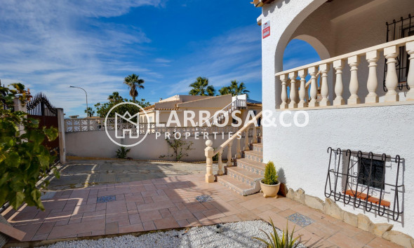 Resale - Detached House/Villa - Torrevieja - La Siesta - El Salado - Torreta