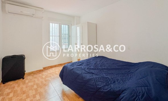 Resale - Apartment - Torrevieja - La Mata