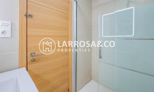 Resale - Apartment - Torrevieja - La Mata
