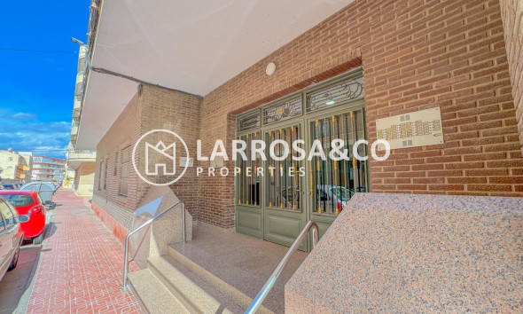 Resale - Apartment - Torrevieja - La Mata